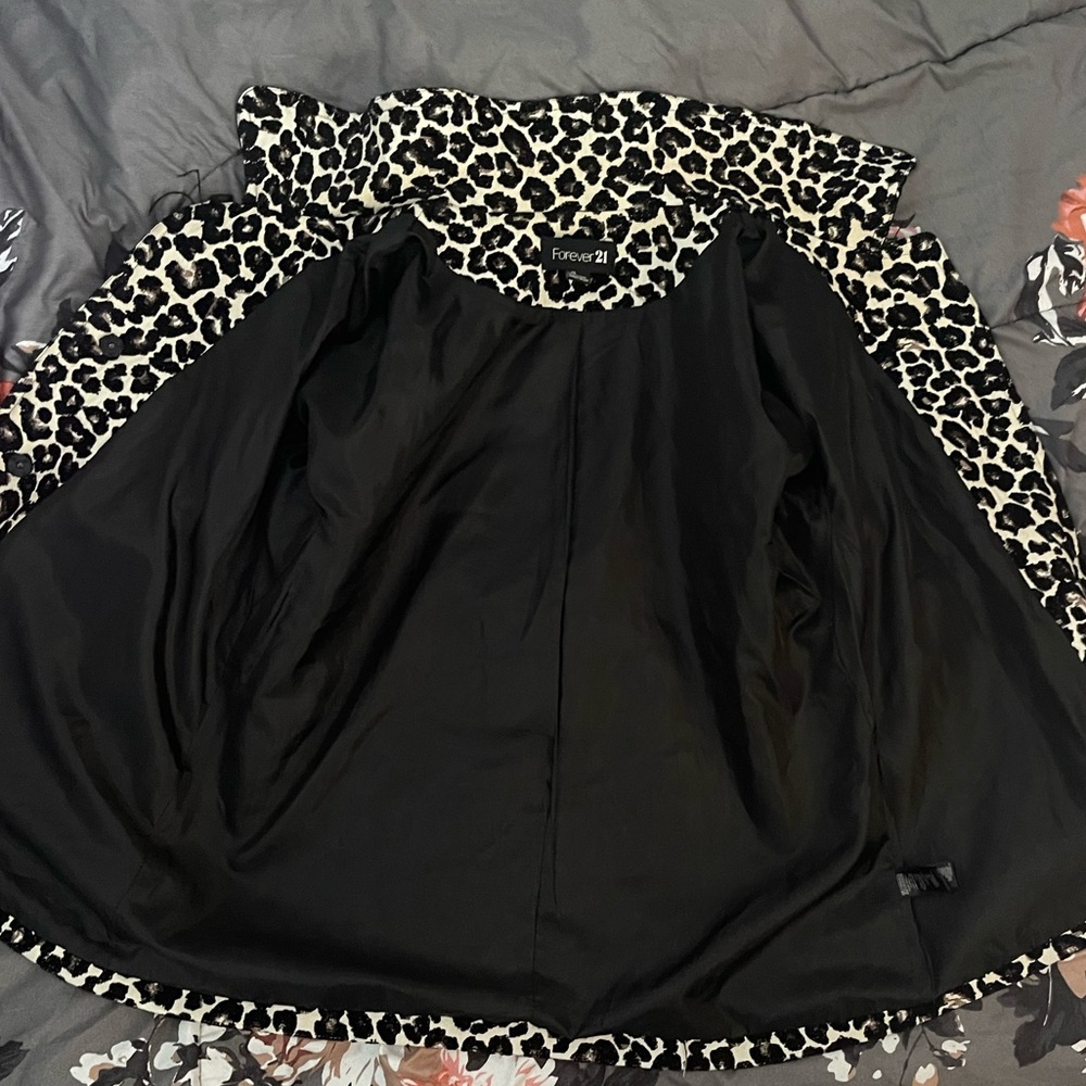 Leopard Print Jacket - image 3